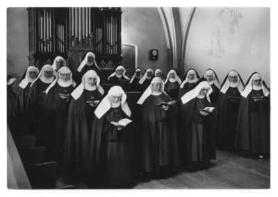 168140 Het koor van de zusters redemptoristinnen te Sambeek