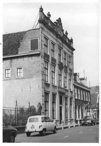152260 Voorgevel van het zusterhuis te Monnickendam