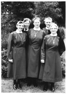 122157 De zusters die werkzaam zijn op het seminarie Rijsenburg te Driebergen