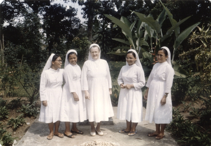 122279 De communiteit van de Zusters van Sint Jozef werkzaam te Siantar (Noord-Sumatra), Indonesië