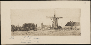 SPUIJBROEK_035 Molen Zeezicht langs de Rijksstraatweg in Nieuwenhoorn. Op de achtergrond de kerk, ca. 1952