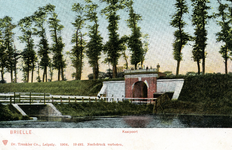 PB0106 De Kaaipoort met de brug over de Kaaivest, 1904