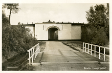 PB0110 De Langepoort met de brug over de Langevest, ca. 1912