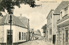 PB2557 Kijkje in de Tolstraat, gezien vanaf het Dorpsplein, ca. 1923