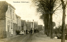 PB2964 Woningen langs de Dorpsstraat, ca. 1917