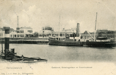 PB3240 De gasfabriek, het belastinggebouw en de stoomloodsboot, ca. 1912