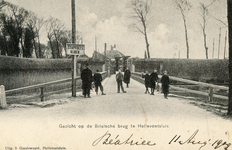 PB3384 Gezicht op den Brielsche brug bij Hellevoetsluis, ca. 1903