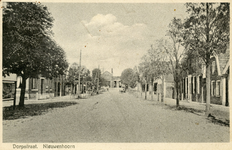 PB4020 Kijkje in de Dorpsstraat, ca. 1940