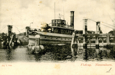 PB4130 Een schip vaart door de Vlotbrug, ca. 1903