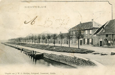 PB4224 Kijkje op de woningen langs de Oost Havenkade, ca. 1903