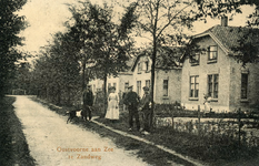 PB5822 Oostvoorne; Kijkje in de Eerste zandweg, ca. 1921