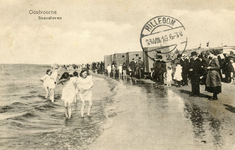 PB5917 Badkoetsjes langs het strand, ca. 1919