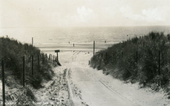 PB7101 De weg naar het strand, ca. 1950