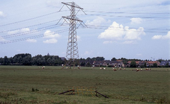 DIA00189 Het dorp Abbenbroek gezien vanaf de Oudelandsedijk; ca. 1993