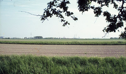 DIA00198 De Bernisse voor de ontwikkeling tot recreatiegebied. Op de achtergrond Geervliet; ca. 1976