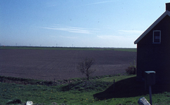DIA00225 Het gebied rond de Bernisse voor de ontwikkeling tot recreatiegebied. De polder De Buitengorzen; 20 april 1976