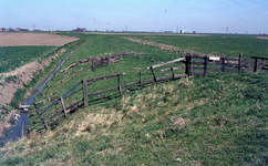 DIA00233 Het gebied rond de Bernisse voor de ontwikkeling tot recreatiegebied. Slaperdijk in de Polder Velgersdijk, ...