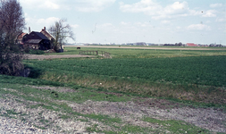 DIA00269 Het gebied rond de Bernisse voor de ontwikkeling tot recreatiegebied. De Oude Kadesedijk nabij de ...