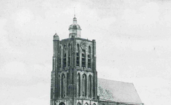 DIA01561 De St. Catharijnekerk, gezien vanaf de wallen bij de Brigittenweg; ca. 1920