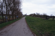DIA02551 Gezicht op Brielle vanaf de Oosterlandsedijk; ca. 1991