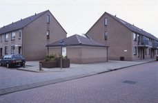 DIA02561 Woningen op de hoek van de Lamoen en Akker; ca. 1991