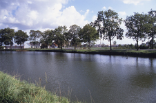 DIA02670 De Thoelaverweg, met het terrein van Luveto; ca. 1991