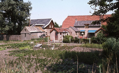 DIA15029 Woningen langs de Burgemeester v/d Minnelaan, gezien vanaf de Oude Singel; ca. 1976