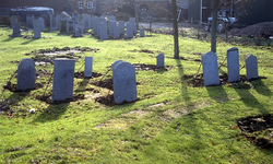 DIA15248 De Joodse begraafplaats (1781) langs de Spuikade; ca. 1993