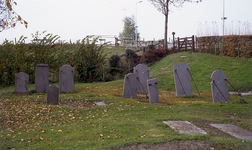 DIA15250 De Joodse begraafplaats (1781) langs de Spuikade; ca. 1993