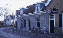 DIA15314 Woningen en winkels langs het St. Anthonieplein; ca. 1993