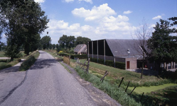 DIA15347 Kijkje op de Noorddijk. Met rechts de sporthal De Haveling; ca. 1993