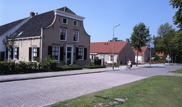 DIA16213 Boerderij op de hoek van de Korte Welleweg en de Kerkweg; ca. 1976