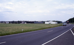 DIA16227 Het bedrijventerrein, gezien vanaf de Groene Kruisweg; ca. 1976