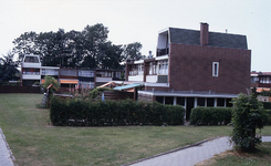 DIA16234 Woningen langs de Vioolstraat en Klaproosstraat; ca. 1976