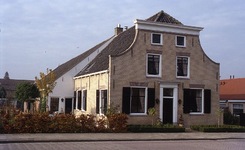 DIA16322 Boerderij op de hoek van de Korte Welleweg en de Kerkweg; ca. 1993