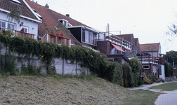 DIA16370 Achterzijde van de woningen langs de Vissersdijk; ca. 1993