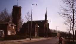 DIA20109 De katholieke kerk en de watertoren; 1973