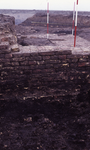 DIA25001 Opgravingen naar de vroegere Uithof Oosthoek in de nieuwbouwwijk Ravense Hoek: funderingen van de woontoren; ...