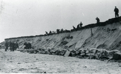 DIA30164 Afslag van het strand na de watersnoodramp; 1953