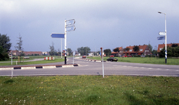 DIA30400 Kruising van de Brielseweg met de Langeweg; ca. 1993