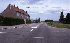 DIA35046 Woningen langs de Eeweg, gezien vanaf de Dorpsweg; ca. 1993