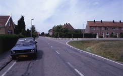 DIA35047 Woningen langs de Eeweg, gezien vanaf de Dorpsweg; ca. 1993