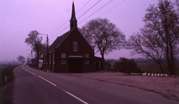 DIA36013 Garage Wijn in de voormalige gereformeerde kerk; 1979