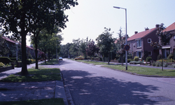 DIA36041 Kijkje in de Hoogvlietlaan; ca. 1993