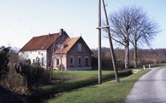 DIA36136 Boerderij langs de Vleerdamsedijk; ca. 1993