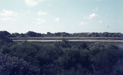 DIA36257 Natuurgebied Voornes Duin: vlakte met duinmeer achter de duinregel; ca. 1995