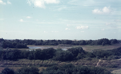 DIA36259 Natuurgebied Voornes Duin: vlakte met duinmeer achter de duinregel; ca. 1995