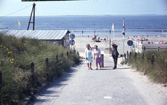 DIA36269 De strandopgang bij de Eerste Slag; Juli 1971