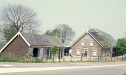 DIA39218 Woning langs de Dorpsweg; ca. 1985