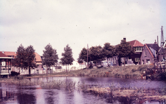 DIA40093 Spijkenisse; ; Het Spui langs de Nieuwstraat, 1960